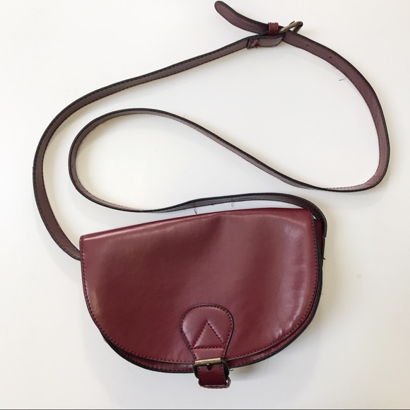 Vintage Handbags - Vintage Deep Red Crossbody